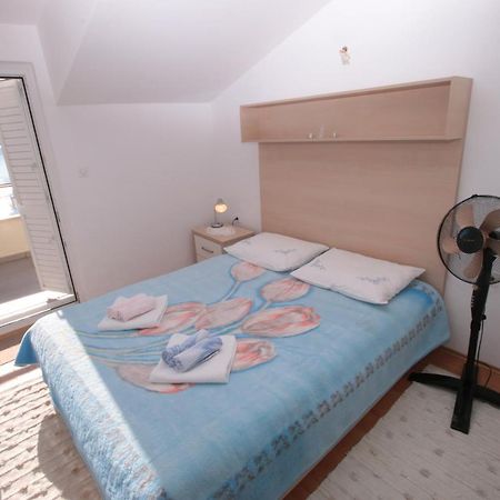 Apartmani Damir Livajic Omis Exterior photo